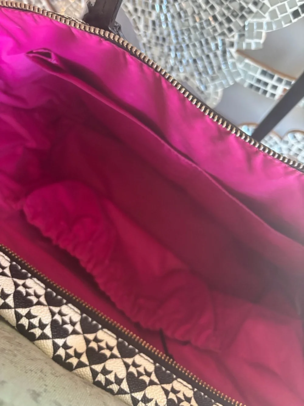 ⭐️kate spade‎ Black & White Tote